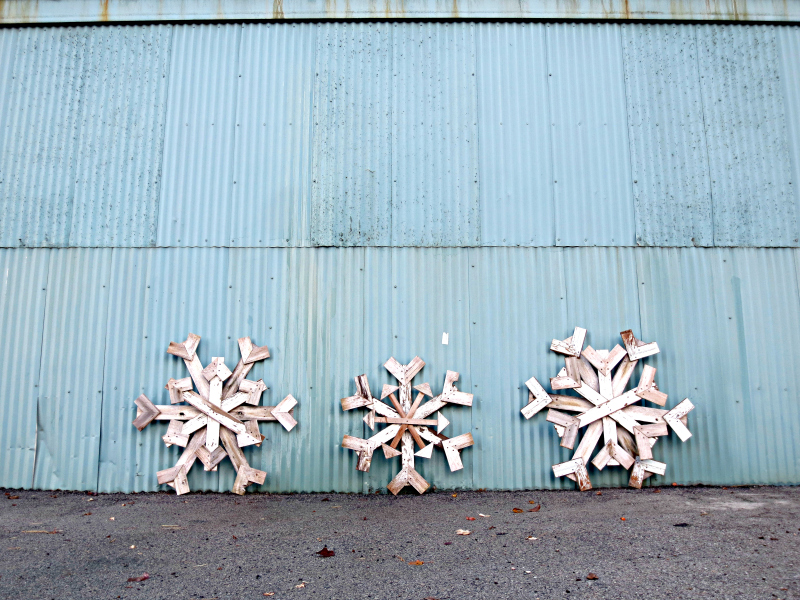 Reclaimed Wood Snowflakes